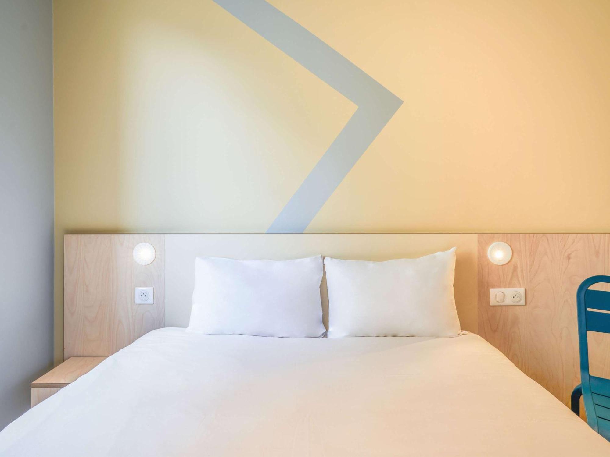 Ibis Budget Saint-Maurice Exterior photo