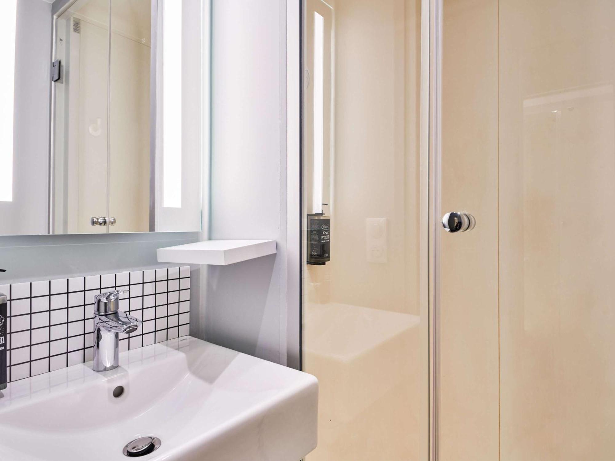Ibis Budget Saint-Maurice Exterior photo