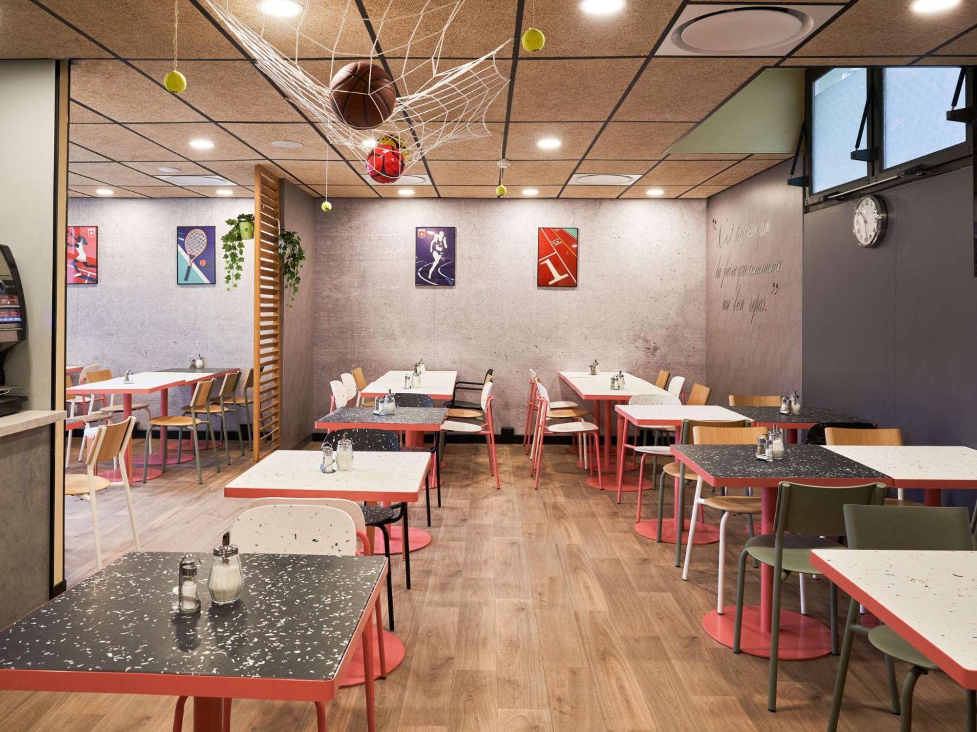 Ibis Budget Saint-Maurice Exterior photo