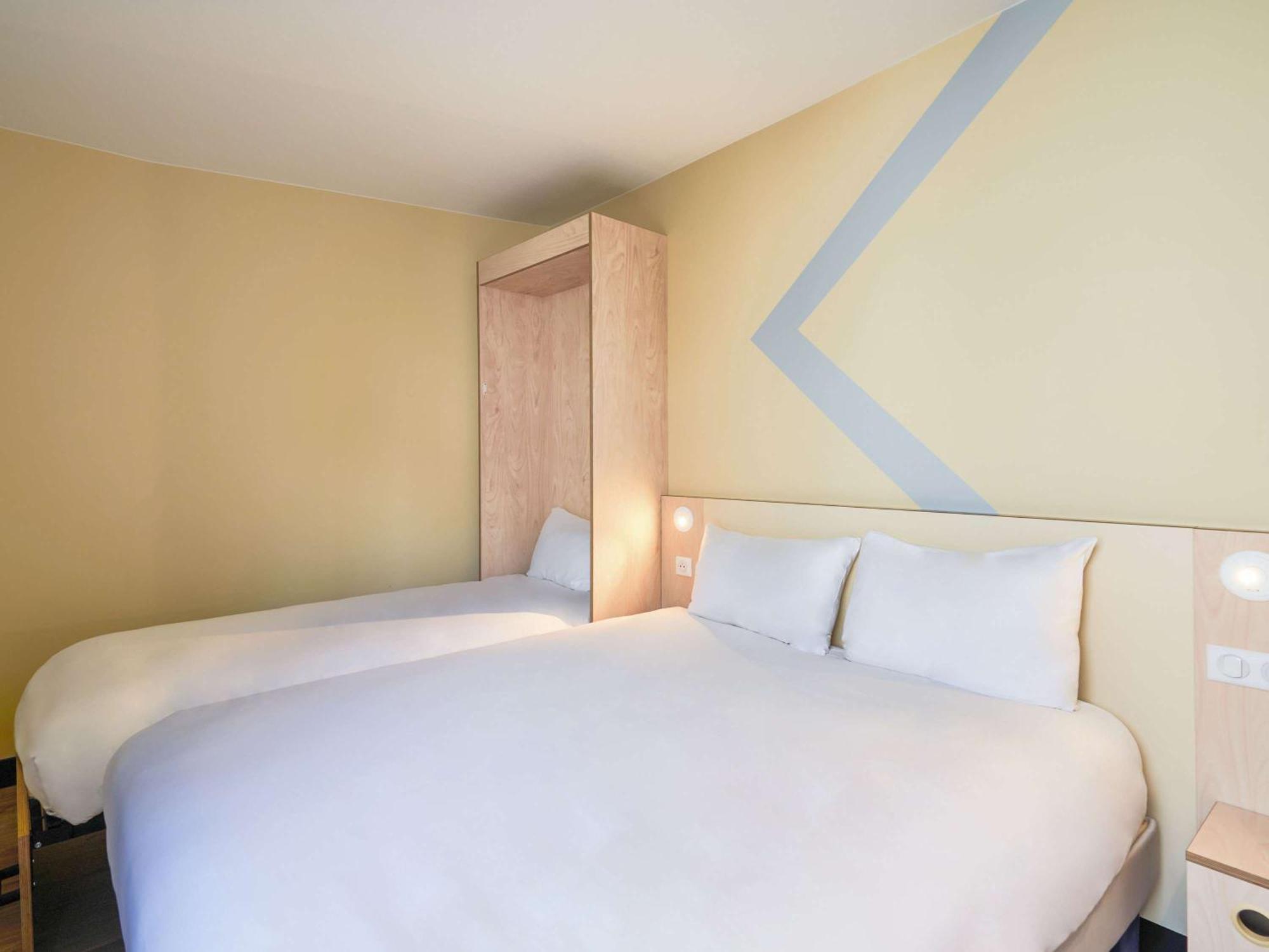 Ibis Budget Saint-Maurice Exterior photo